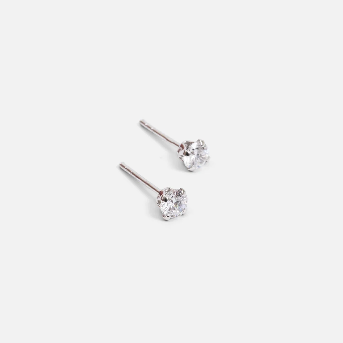 Boucles d’oreilles fixes argent sterling et zircons cubiques - Image 2