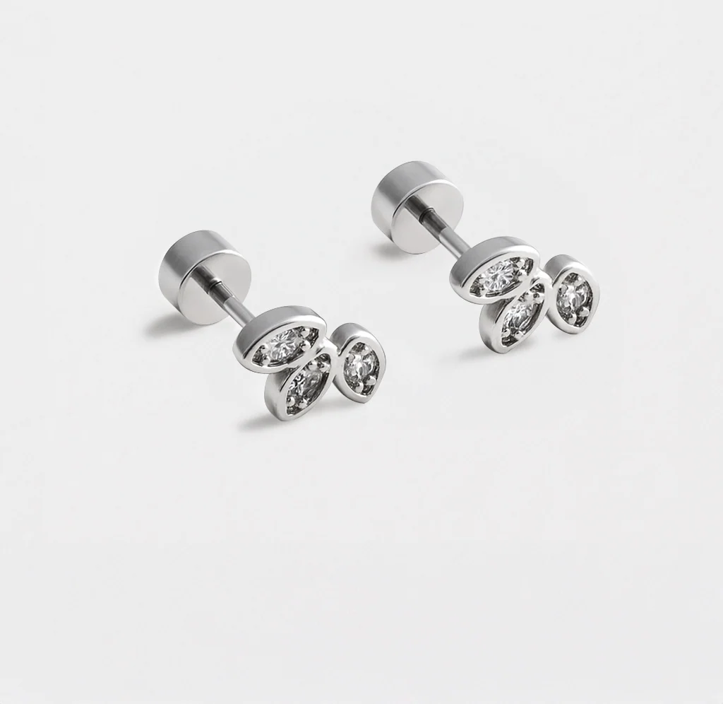 Mini boucles d'oreilles feuilles argentées en acier inoxydable & zircons cubiques - Image 2